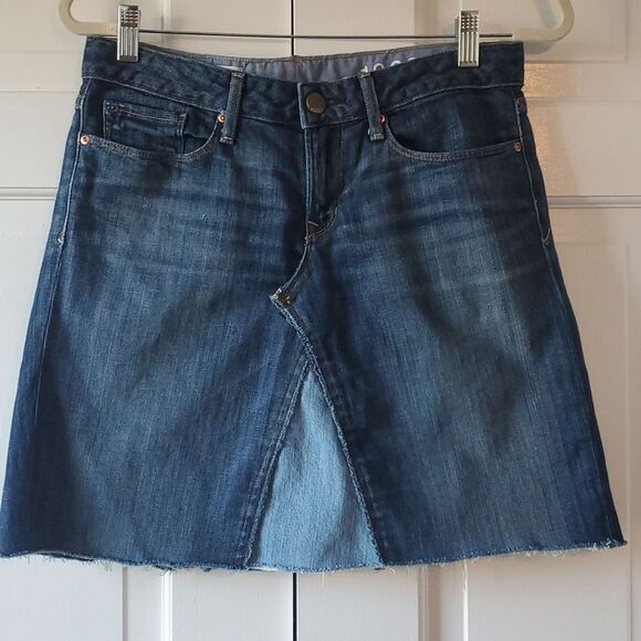 GAP TWO-TONE DENIM UPCYCLED JEAN SKIRT SIZE 6 HANDMADE UNIQUE A-LINE - Picture 1 of 5